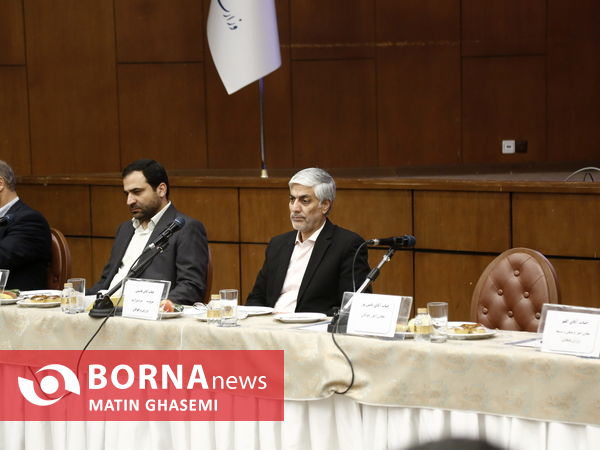 نشست مدیران کل ورزش و جوانان استان ها با سرپرست وزارت ورزش و جوانان