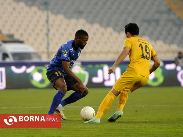 دیدار تیم های های فوتبال استقلال - سپاهان