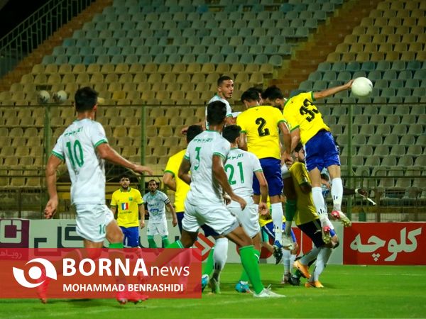 دیدار تیم های فوتبال صنعت نفت - آلومینیوم