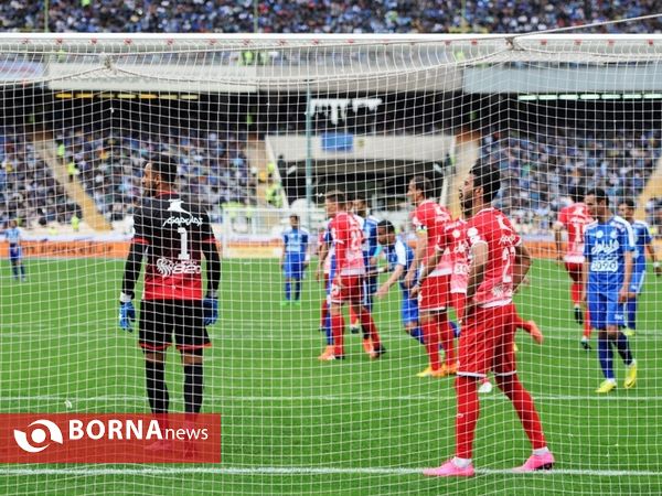 دیدار تیم های پرسپولیس تهران - استقلال تهران