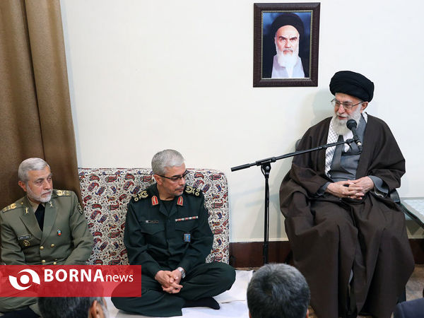 دیدار نوروزی فرماندهان ارشد نیروهای مسلح با رهبر انقلاب