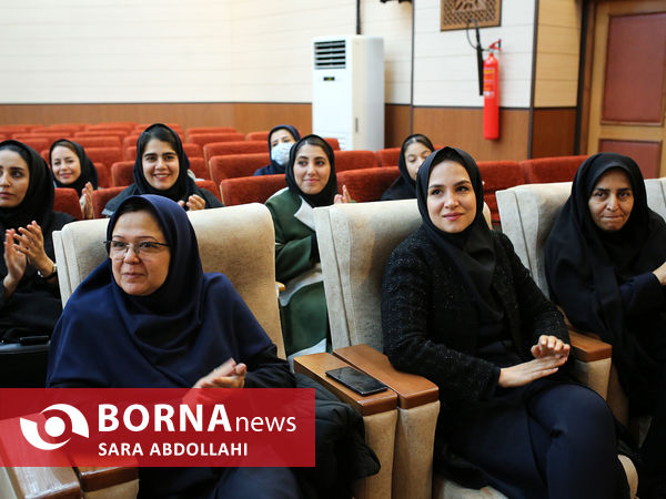 تقدیر از بانوان آتش نشان به مناسبت بزرگداشت روز زن