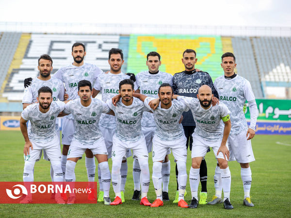 دیدار تیم‌های فوتبال آلومینیوم اراک _ فجر شهید سپاسی شیراز