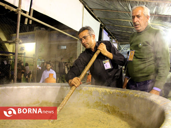 أپخت و توزیع 80 هزار کیلو آش صلواتی به مناسبت 28 صفر در شیراز