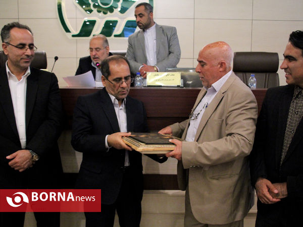 تقدیر شورای اسلامی شهر شیراز ازپدران  نمونه
