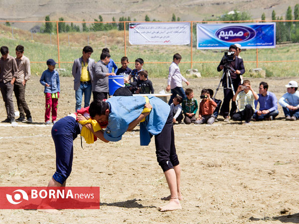 برگزاری مسابقات کشتی آلیش در روستای مرزی کلاته ابریشم بخش جرگلان