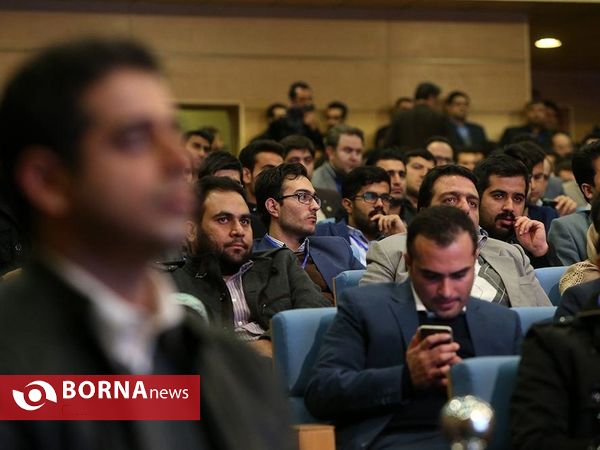 هم اندیشی صمیمانه جوانان با دولت