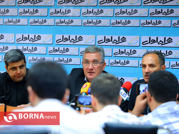 نشست خبری مربیان تیم های پرسپولیس و نساجی