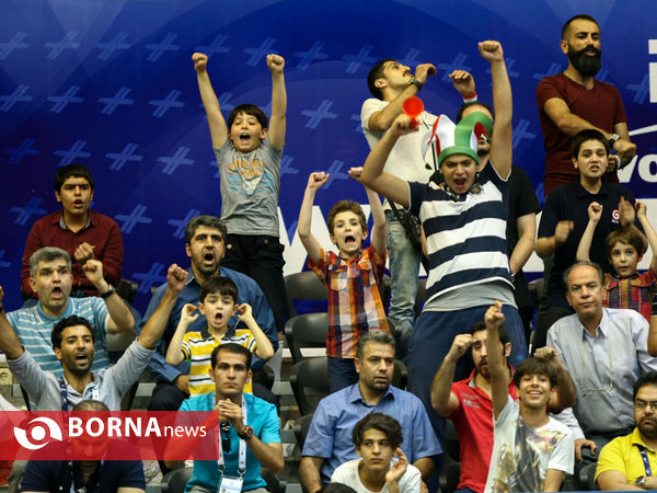 در حاشیه روز نخست لیگ جهانی والیبال