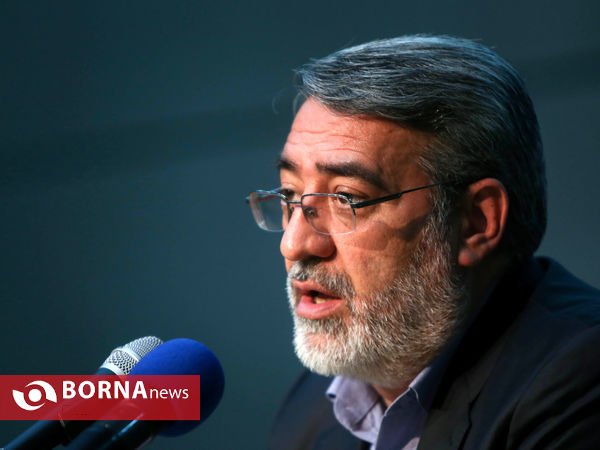 نشست صمیمی وزیر کشور با اصحاب رسانه