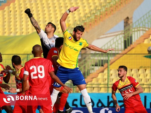 دیدار تیم های فوتبال صنعت نفت - فولاد