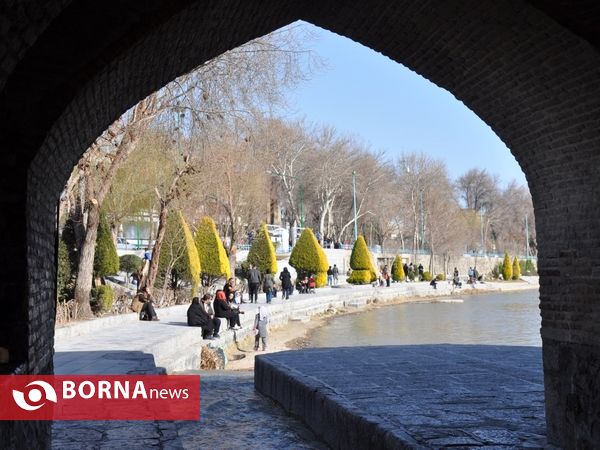 جاری شدن آب در زاینده روز