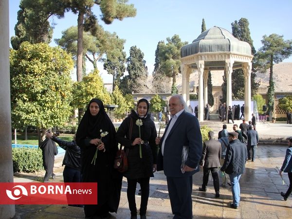 آیین افتتاحیه ششمین جشنواره بین المللی شعر انقلاب در حافظیه شیراز