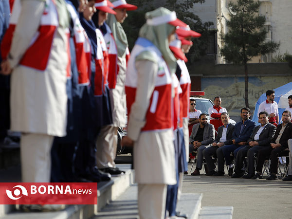 زنگ آغاز سال‌ تحصیلی با حضور رئیس جمعیت هلال‌احمر