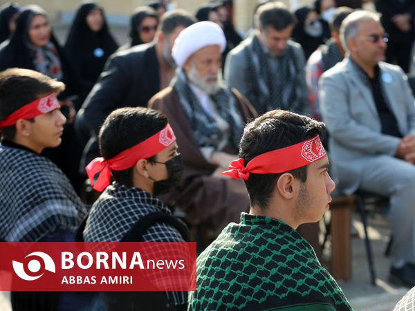 دیدار نماینده ولی فقیه در فارس با همکلاسی های دانش آموز شهید ترور شاهچراغ(ع)