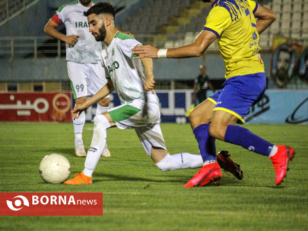 دیدار تیم های فوتبال آلومینیوم اراک-نفت مسجدسلیمان