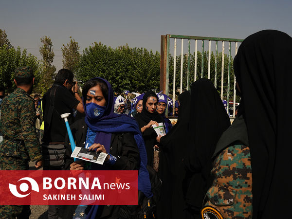 در حاشیه نخستین حضور زنان در بازی‌های لیگ برتر فوتبال