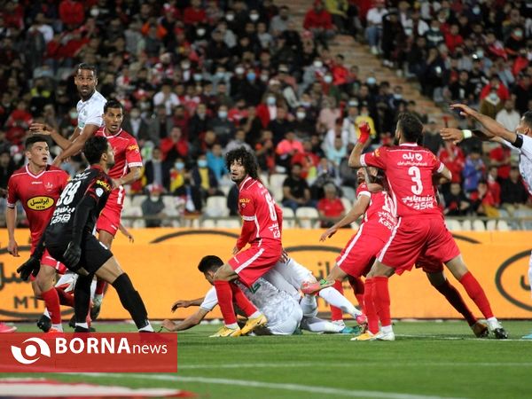 دیدار تیم های فوتبال پرسپولیس - آلومینیوم