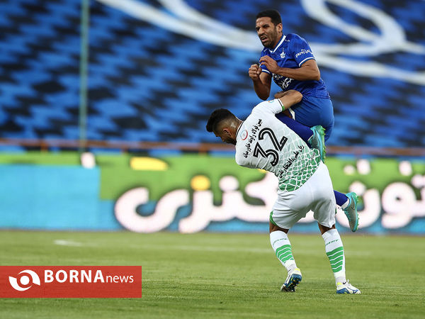 دیدار تیم های فوتبال استقلال - ذوب آهن