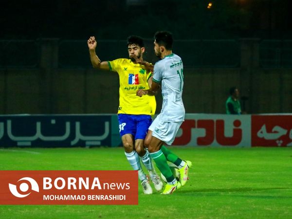 دیدار تیم های فوتبال صنعت نفت - آلومینیوم