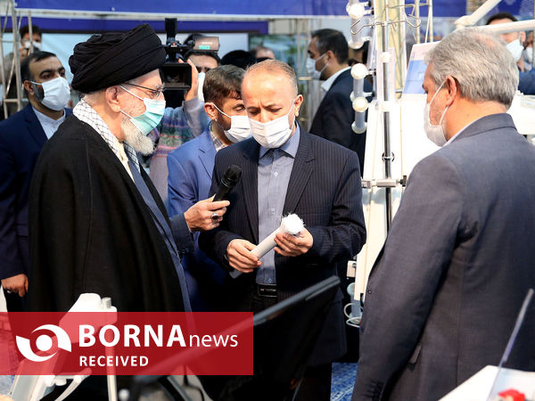 بازدید رهبر انقلاب از نمایشگاه توانمندی‌های صنعتی