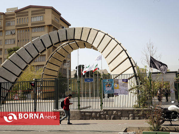 گشتی در خیابان حافظ به مناسبت روز بزرگداشت حافظ