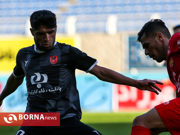 دیدار تیم های شهرخودرو مشهد و مس رفسنجان