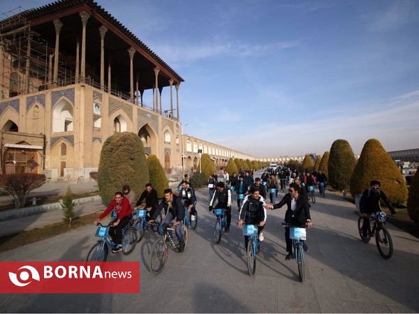 پای مدیران اصفهان در رکاب