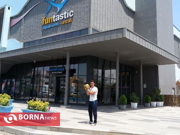 حرکت نمایشی رکوردار روپایی در حمایت از تیم ملی