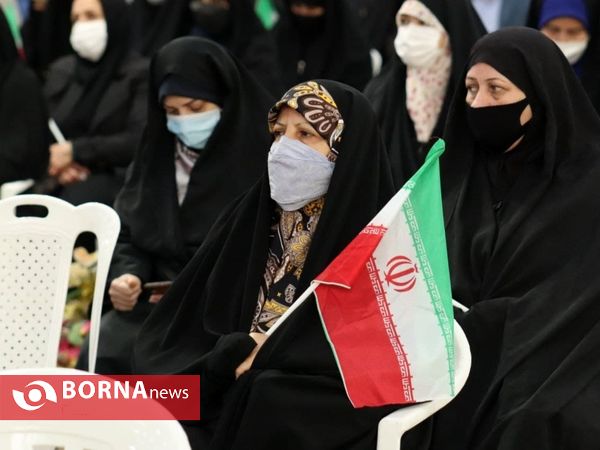 مراسم گلباران گلزار شهدای رشت به مناسبت آغاز دهه فجر