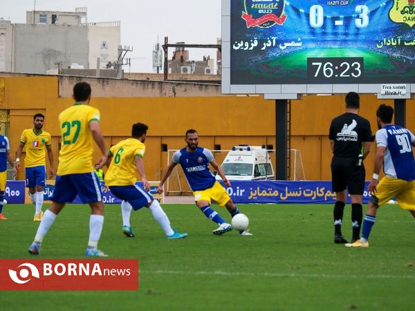 دیدار تیم های فوتبال صنعت نفت - شمس آذر قزوین