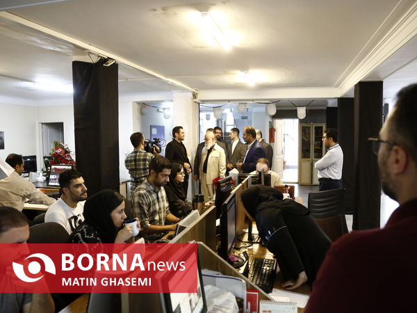 حضور مهدی چمران در خبرگزاری برنا