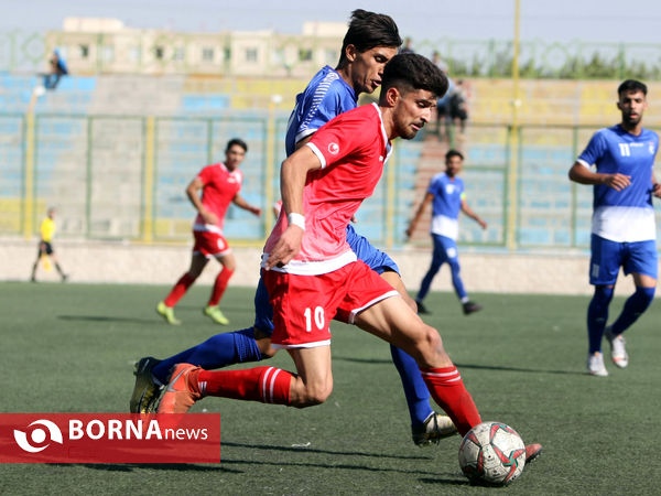 دیدار تیم های فوتبال امید استقلال- پرسپولیس