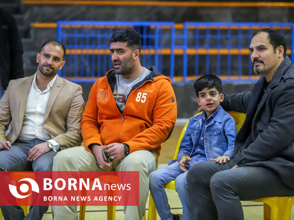 مسابقات وزنه برداری کارگری