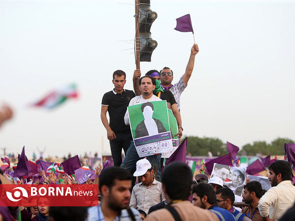 دکتر روحانی در جمع مردم اهواز