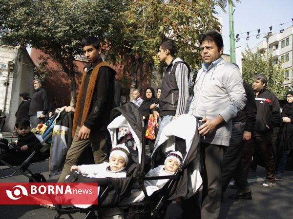 مراسم پیاده‌روی جاماندگان اربعین در تهران