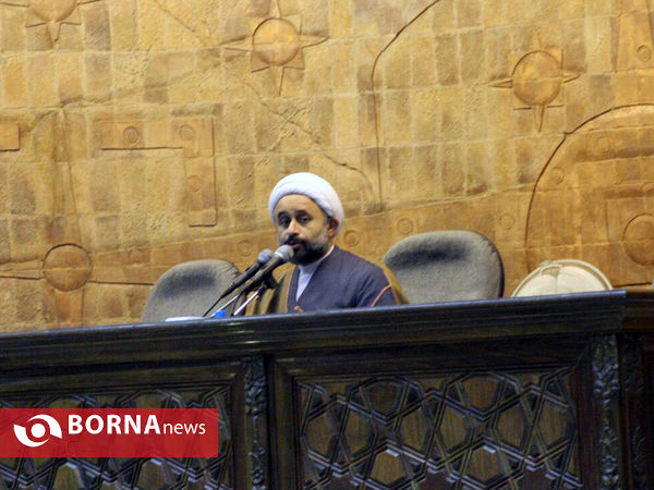 مراسم ختم برادر دکتر انتظامی در مسجد نور