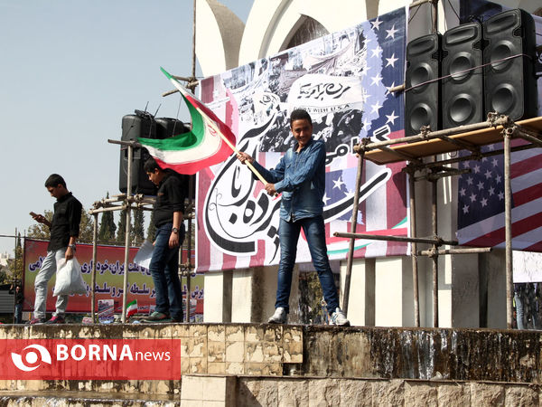 راهپیمایی دانش آموزان، دانشجویان و مردم فارس در یوم الله 13 آبان