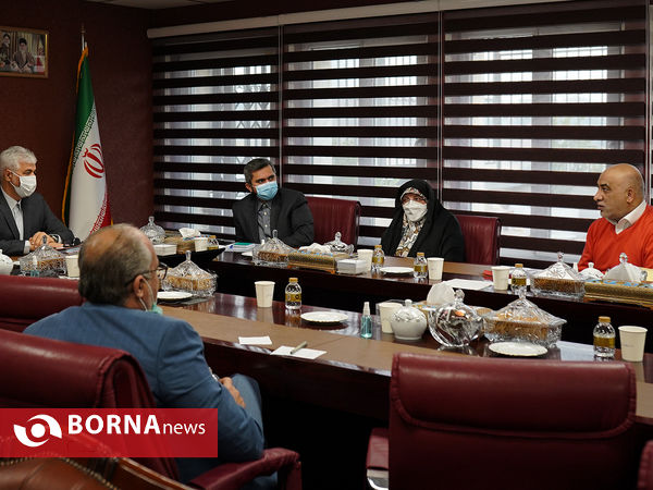 جلسه ‌هم‌اندیشی مدیران استقلال و پرسپولیس با وزیر ورزش و جوانان