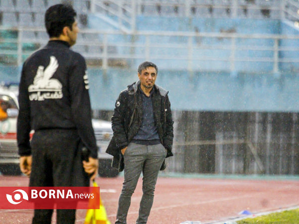 دیدار تیم های فوتبال آلومینیوم اراک - صنعت نفت آبادان