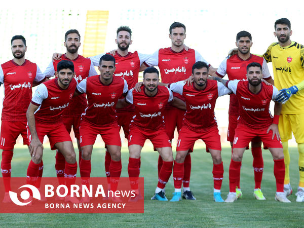 دیدار تیم های فوتبال ذوب‌آهن -پرسپولیس