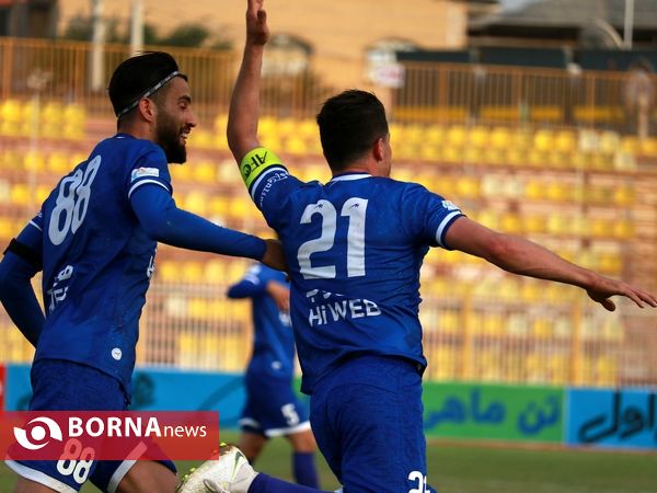 دیدار تیم های نفت مسجدسلیمان - استقلال