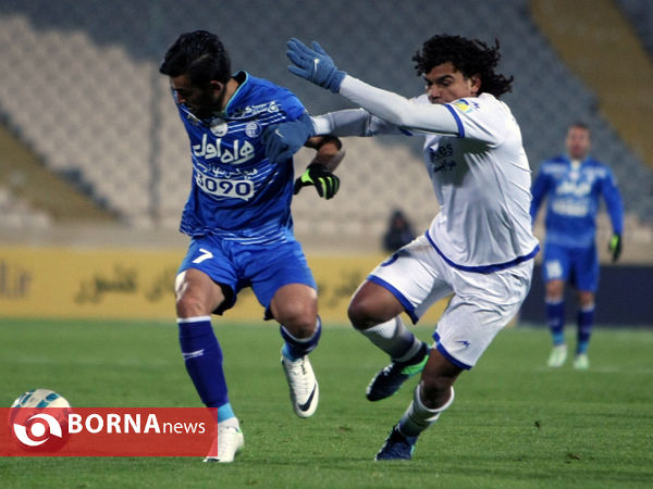 دیدار تیم های استقلال تهران - گسترش فولاد تبریز