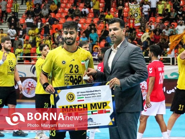 دیدار تیم های هندبال سپاهان - عمان کلاب