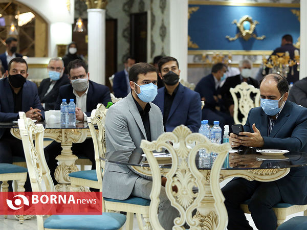 جلسه هم اندیشی با نخبگان و فرهیختگان