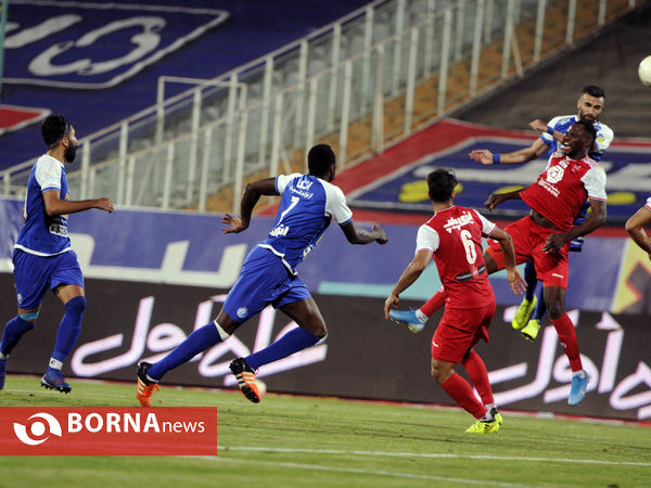 در حاشیه دیدار تیم های فوتبال استقلال- پرسپولیس