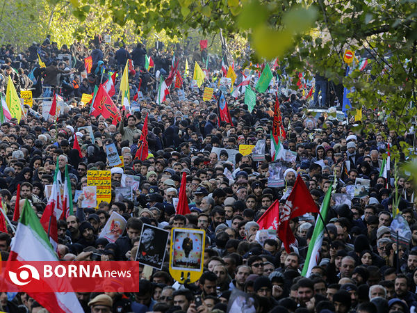 تشییع پیکر سردار شهید حاج قاسم سلیمانی در تهران - ٢