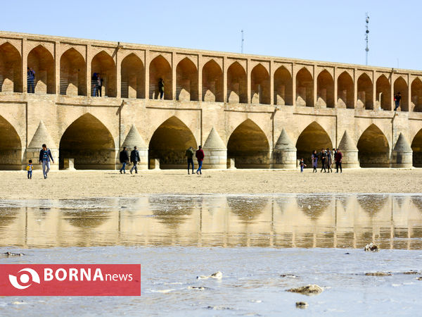 جریان آب زاینده رود به اصفهان رسید
