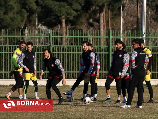 تمرینات نیم فوتبال سپیدرود رشت در تهران
