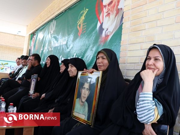 صبحگاه فرهنگی 1000 دانش آموز شیرازی به مناسبت هفته دفاع مقدس